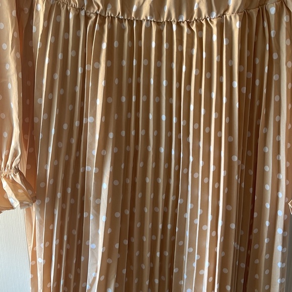 SHEIN Polka Dot Ruffle Sleeve Belted Dress. - Picture 5 of 7